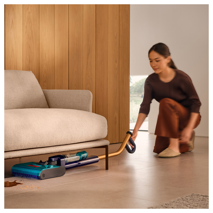 Dyson Clean + Wash Hygiene product in gebruik