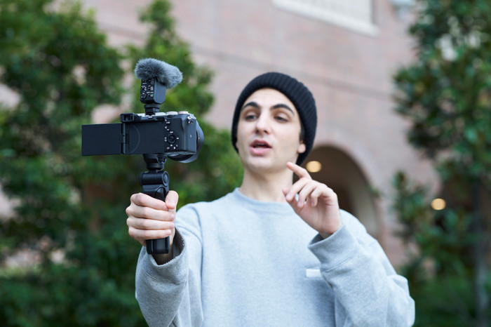 Sony ECM-B10 Microphone Shotgun produit à l'usage