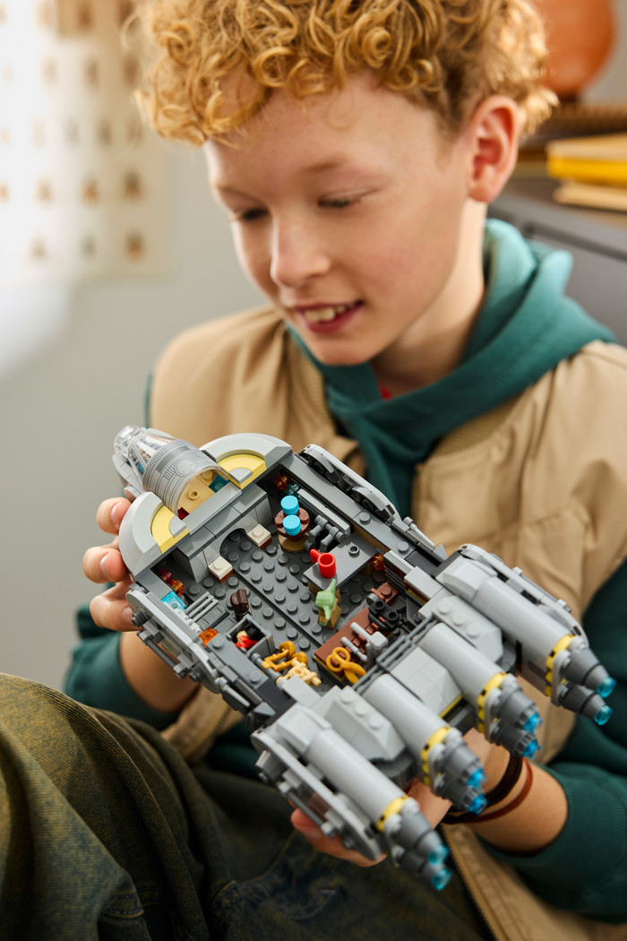 LEGO Star Wars Anzellan ruimteschip 75445 product in gebruik