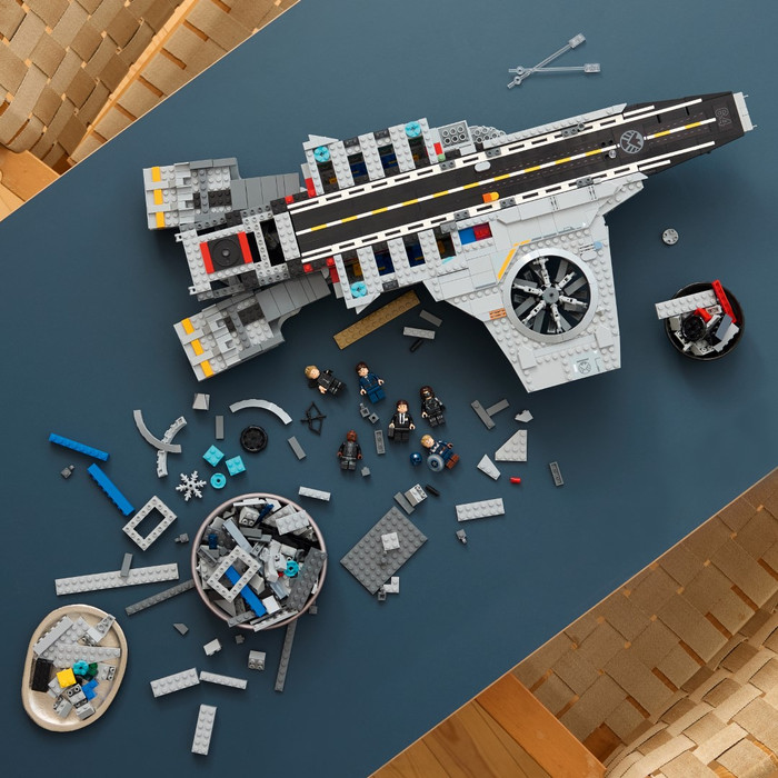LEGO Marvel S.H.I.E.L.D. Helicarrier 76354 detail