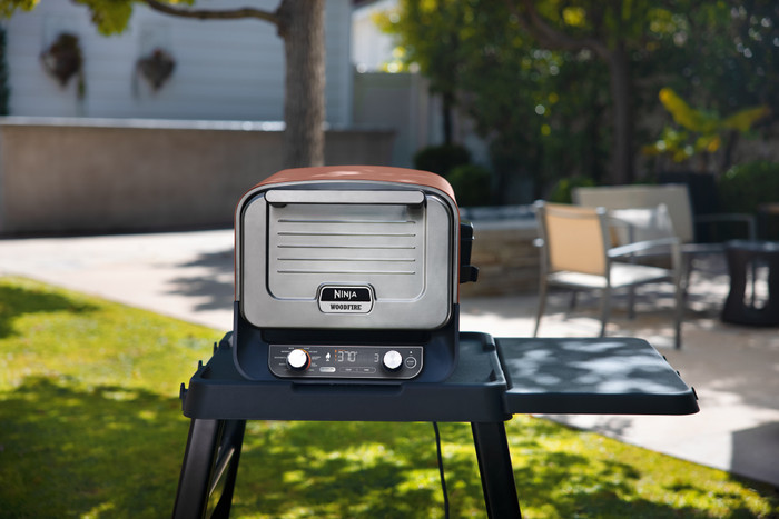 Ninja Zijtafel voor 4718J800EUUK product in gebruik