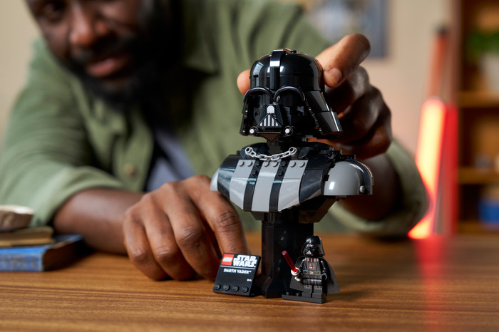 LEGO Star Wars - Le Buste de Dark Vador 75439 produit à l'usage