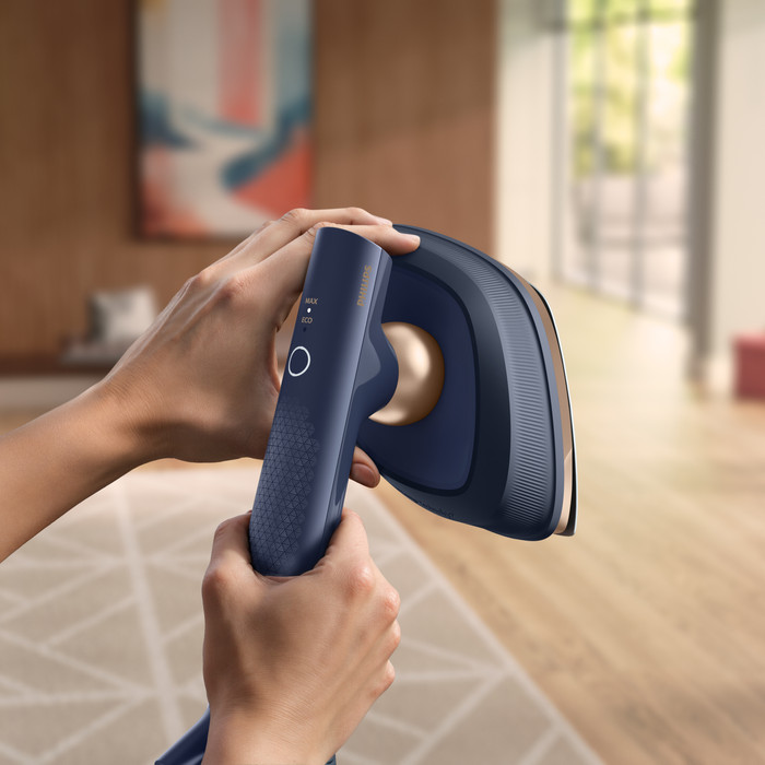 Philips One Turn GC215/20 product in gebruik