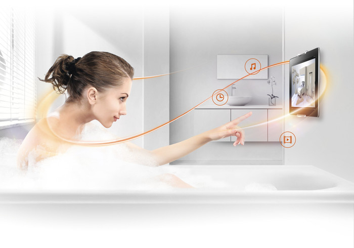 Vogel's TMS 1010 Tablet Wall Pack product in use