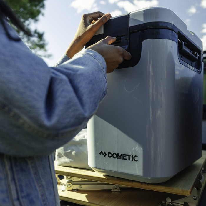 Dometic Recon Small 16L Silt product in use