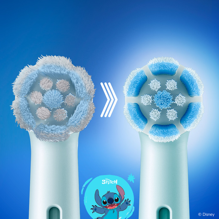 Oral-B iO Gentle Care Stitch (4 stuks) product in gebruik