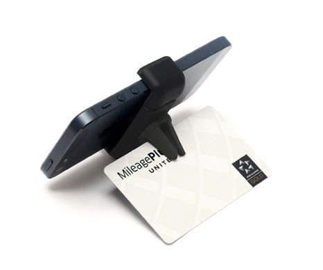 Kenu Support de Téléphone Voiture Grille d'Aération + BlueBuilt Chargeur de Voiture Quick Charge 18 W côté gauche