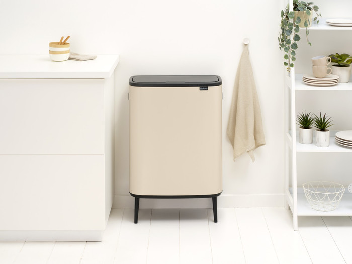 Brabantia Bo Touch Bin Hi Poubelle 2 x 30 Litres Soft Beige produit à l'usage