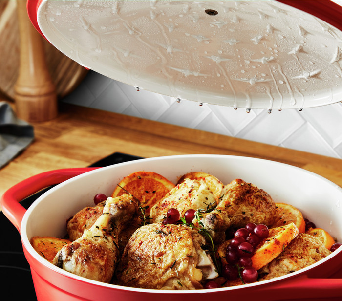 Tefal Air Dutch Oven 24cm product in use