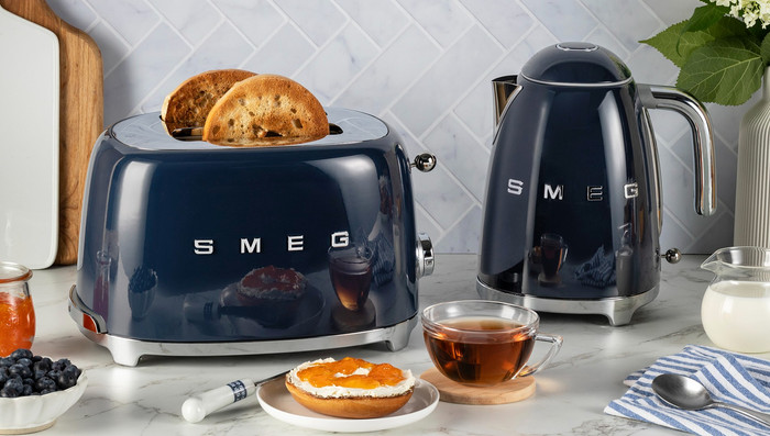 SMEG TSF01NBEU Navy Blue product in gebruik