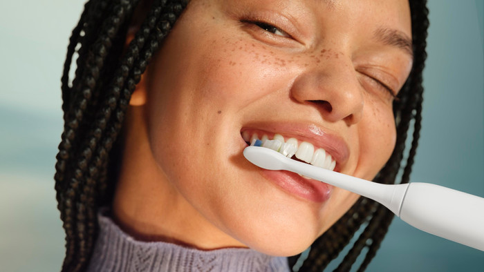 Philips Sonicare 4100 Series HX4044/41 Wit product in gebruik