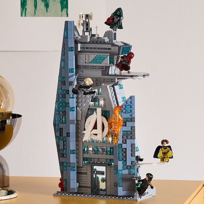 LEGO Marvel - Avengers : Doomsday La Nouvelle Tour des Avengers 76352 produit à l'usage
