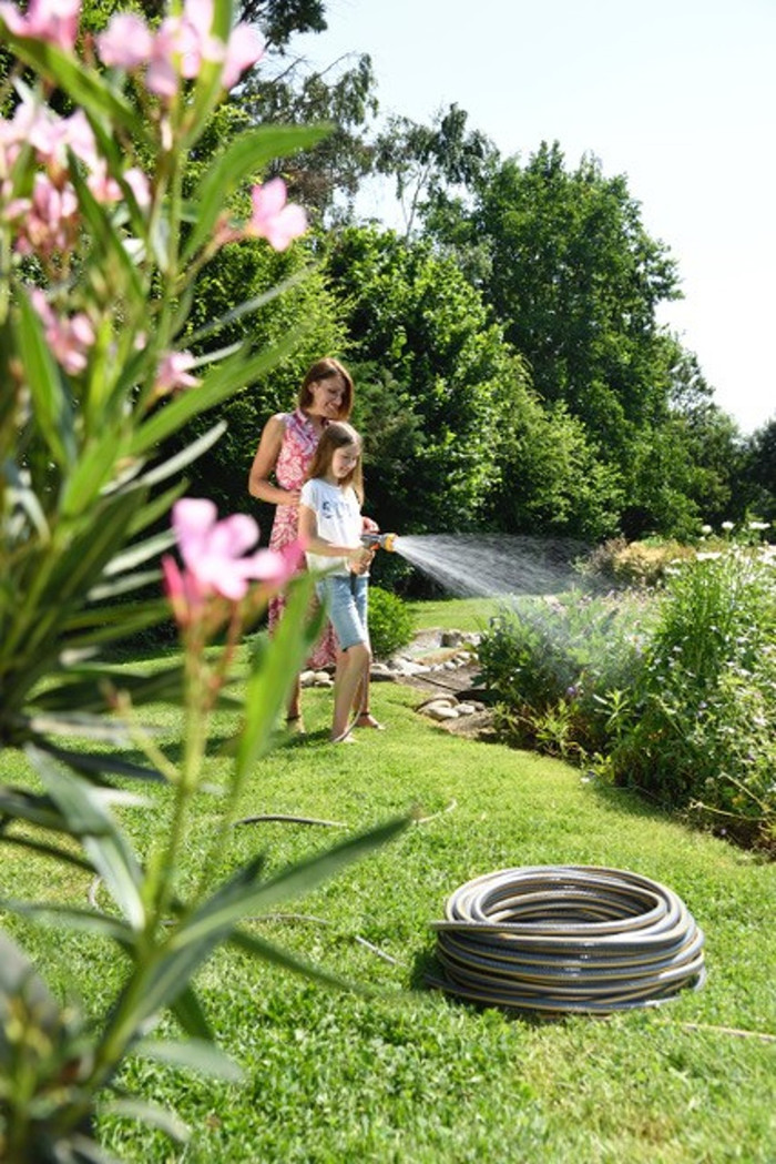 Hozelock Flexi Pro 12,5mm - 50m product in gebruik