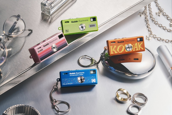 Kodak Charmera Millenium Keychain Digital Camera (Single Blind Box) product in gebruik