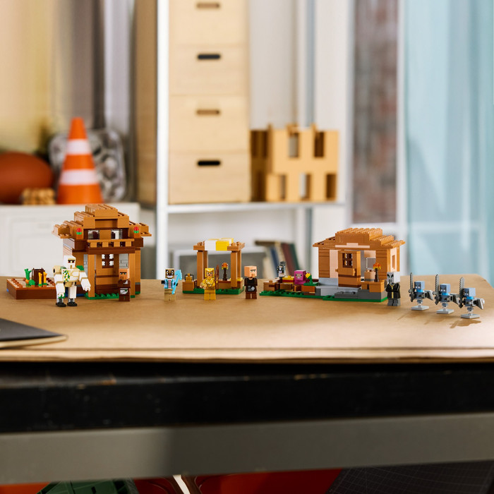 LEGO Minecraft - L'Évocateur à l'Attaque du Village 21596 produit à l'usage