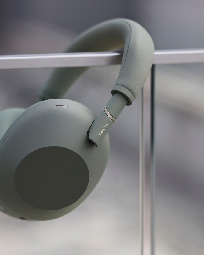 Sony WH1000XM6 Groen product in gebruik