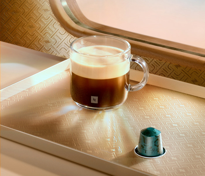 Nespresso De'Longhi Essenza Mini EN85.BKMT produit à l'usage