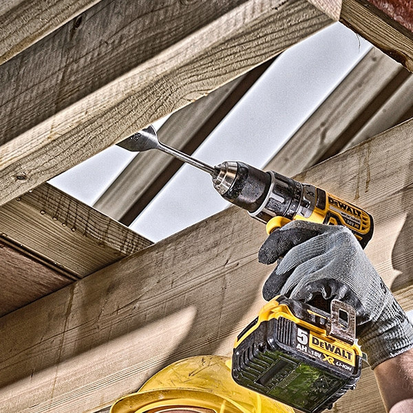 DeWalt DCD791P2-QW product in gebruik
