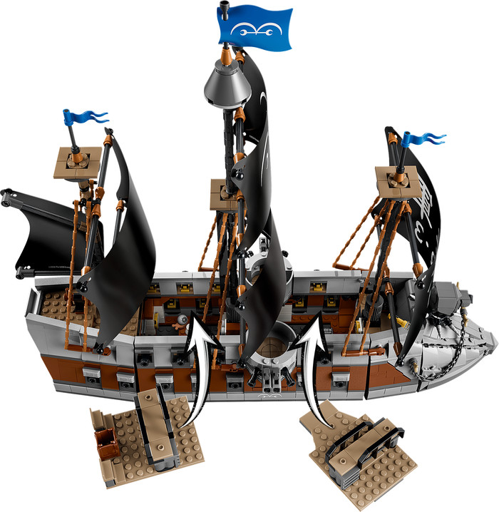 LEGO One Piece Het slagschip van Garp 75646 detail