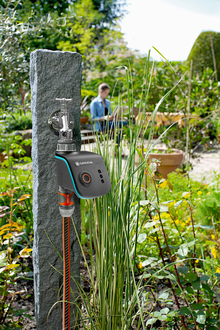 GARDENA Smart Water Control Set product in use