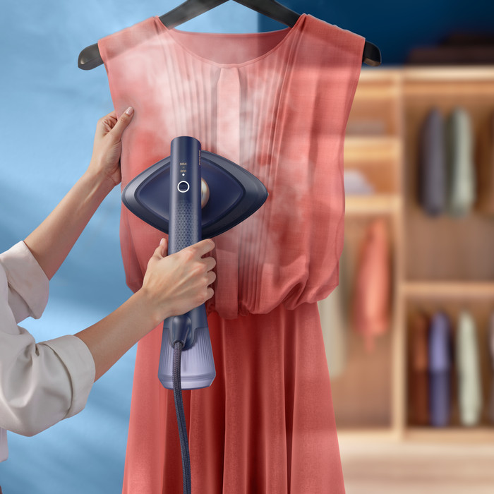 Philips One Turn GC215/20 product in gebruik