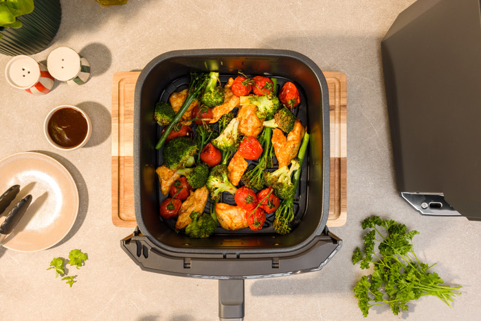 Pierre XXL Single Basket Airfryer met Stoom product in gebruik