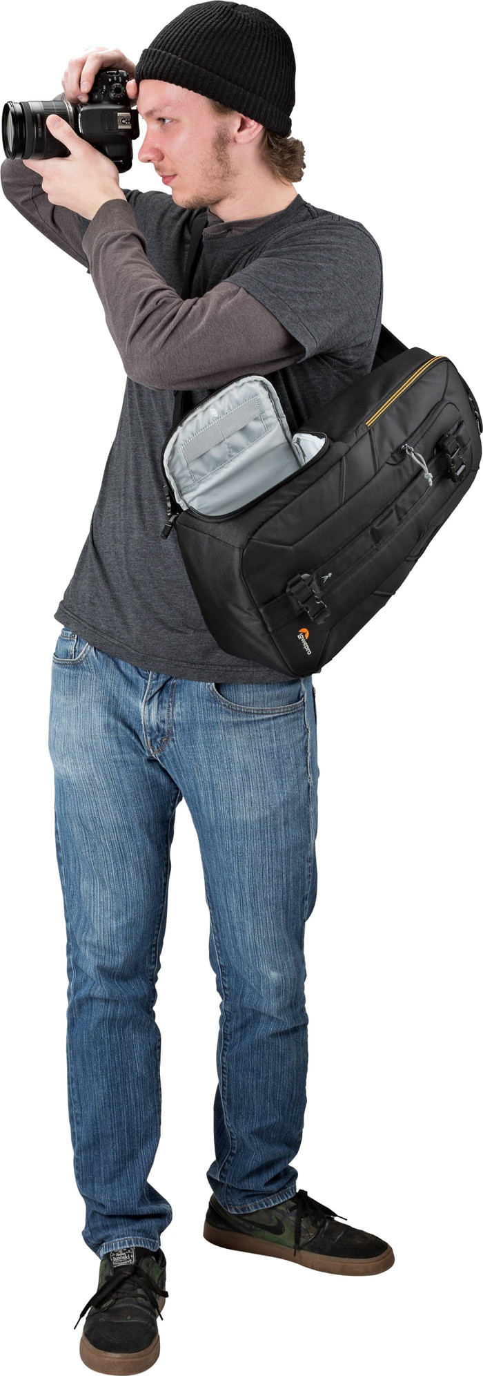 Lowepro Slingshot Edge 250 AW Black product in gebruik