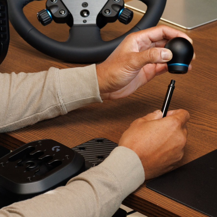 Logitech G RS H Shifter product in gebruik
