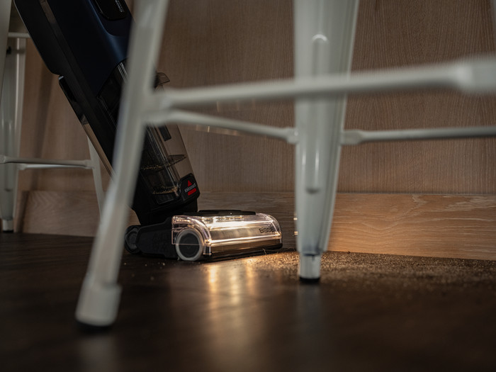 Bissell CrossWave HydroScrub Pro product in gebruik