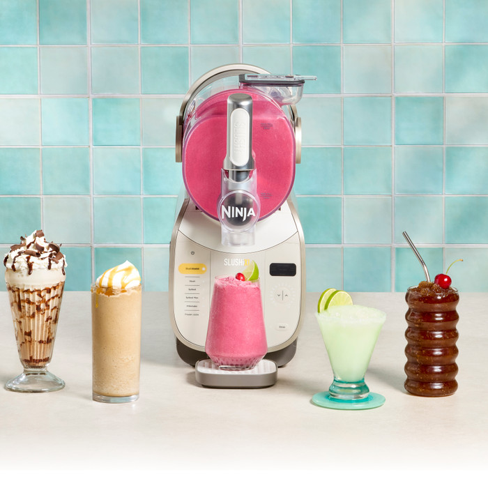 Ninja SLUSHi XL IJsmachine Mocca FS601EUBR product in gebruik
