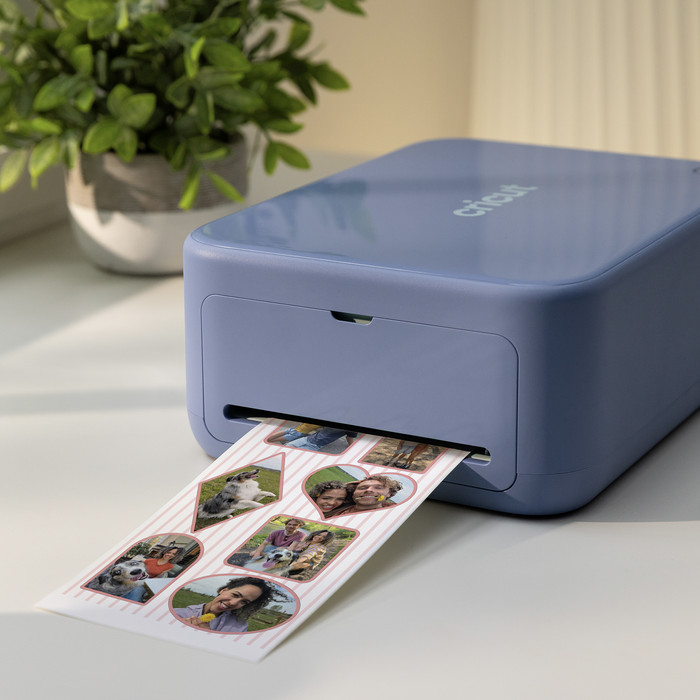 Cricut StickerPix Print + Cut Essential Pack produit à l'usage