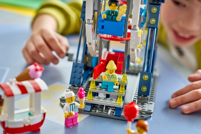 LEGO Creator 3-in-1 Klassiek Reuzenrad 31389 product in gebruik
