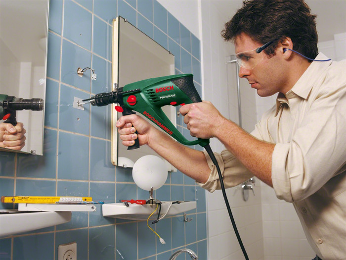 Bosch PBH 2500 SRE + Set de Forets SDS-Plus 6 pièces produit à l'usage