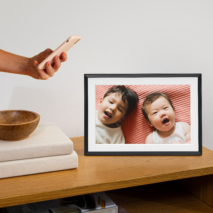 Aura Frames Carver Noir Mat produit à l'usage