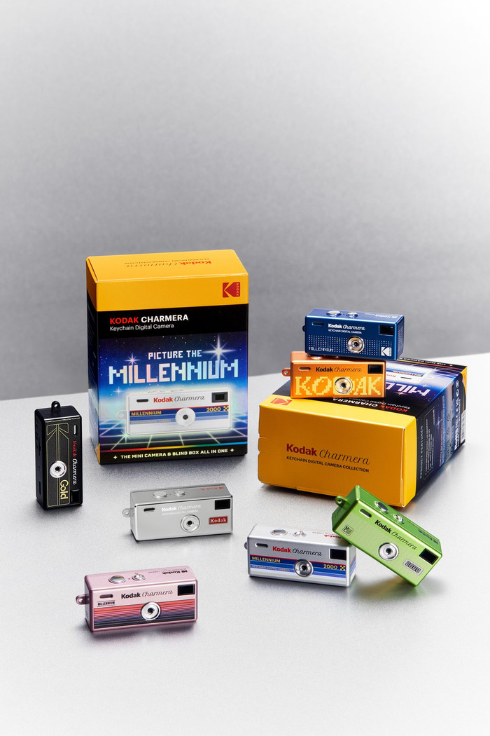 Kodak Charmera Millenium Keychain Digital Camera (Single Blind Box) product in gebruik
