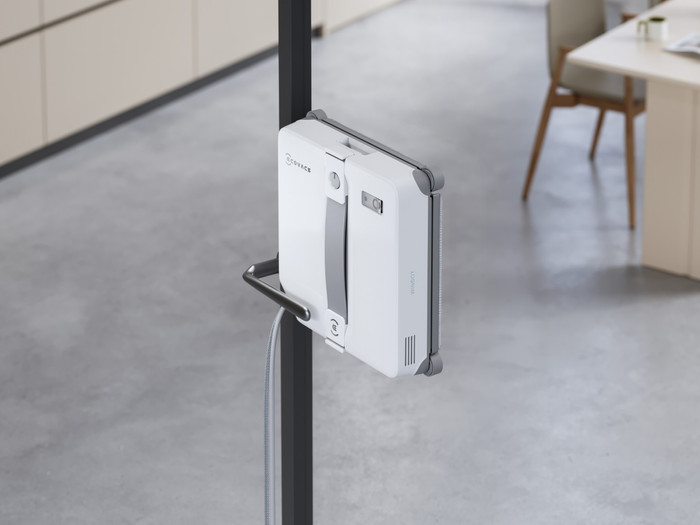 Ecovacs WINBOT mini 2 product in gebruik