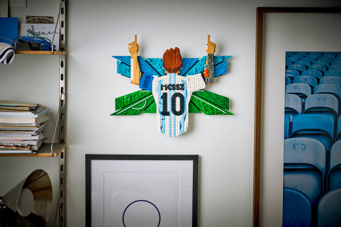 LEGO Editions Lionel Messi Viering 43018 product in gebruik