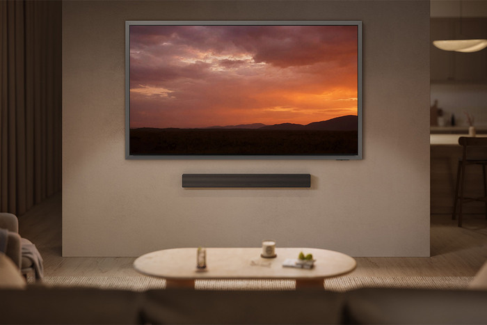 Samsung Micro RGB 75" R85H (2026) + Samsung HW-QS90H (2026) product in gebruik