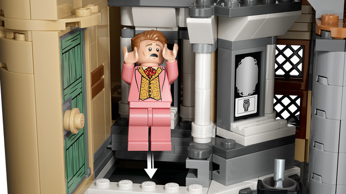 LEGO Harry Potter Kasteel Zweinstein: Oostvleugel 76473 detail
