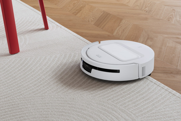 Ecovacs DEEBOT T90 MAX OMNI White product in use