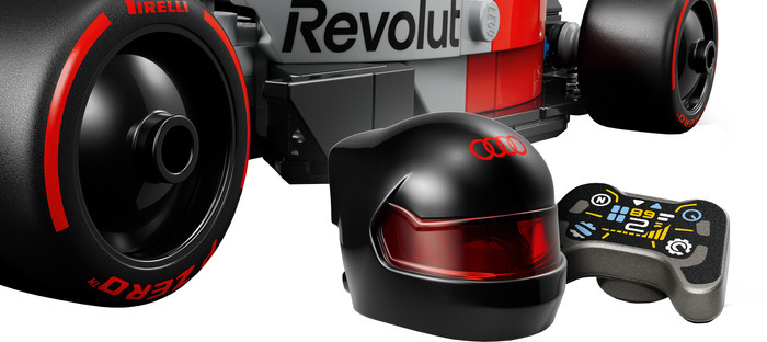 LEGO Speed Champions Audi Revolut F1 racewagen 77259 product in gebruik