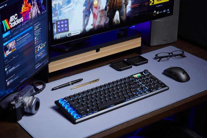 Corsair Vanguard AIR 99 Wireless Gaming Toetsenbord Zwart Azerty product in gebruik