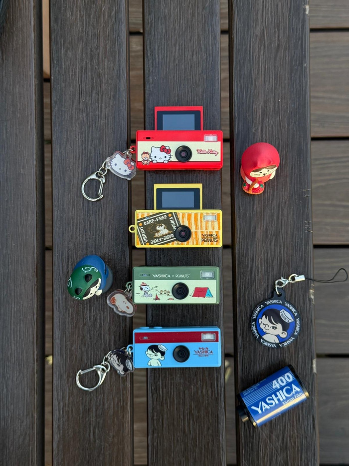 Yashica Funtastic Keychain Camera Boy Adventure product in gebruik