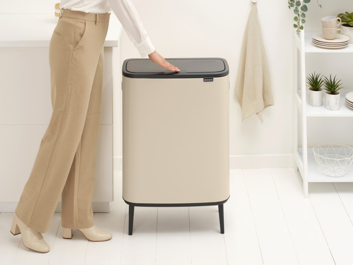 Brabantia Bo Touch Bin Hi Poubelle 2 x 30 Litres Soft Beige produit à l'usage