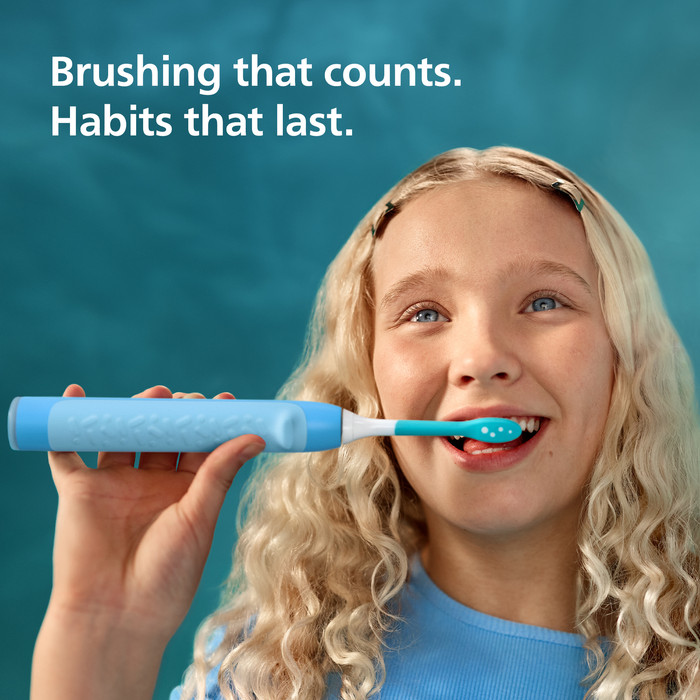 Philips Sonicare For Kids 3+ Smart HX6600/42 Blauw product in gebruik