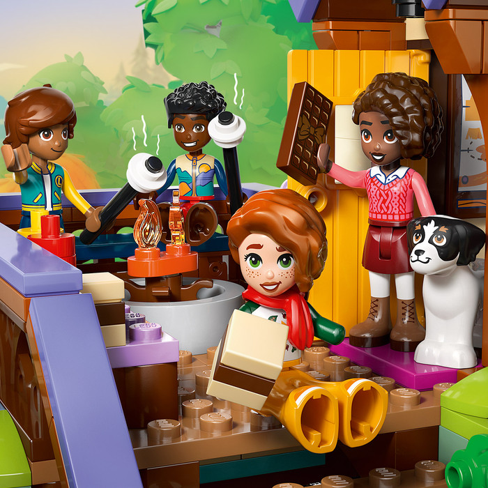 LEGO Friends Gezellige Boshut in de Herfst 42705 product in gebruik