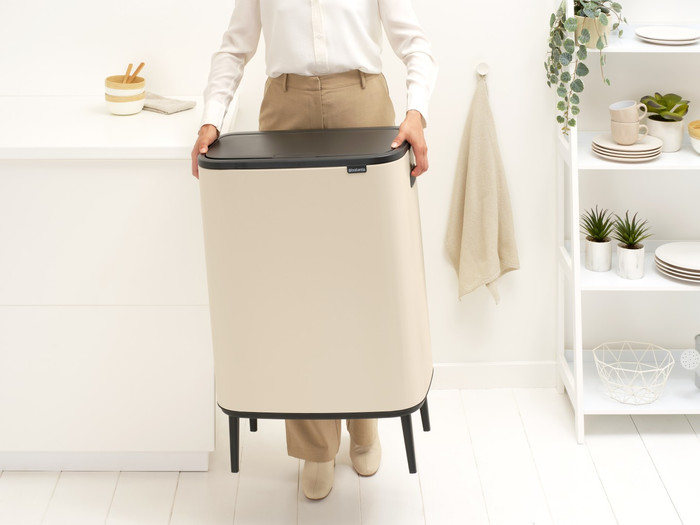Brabantia Bo Touch Bin Hi Poubelle 2 x 30 Litres Soft Beige produit à l'usage