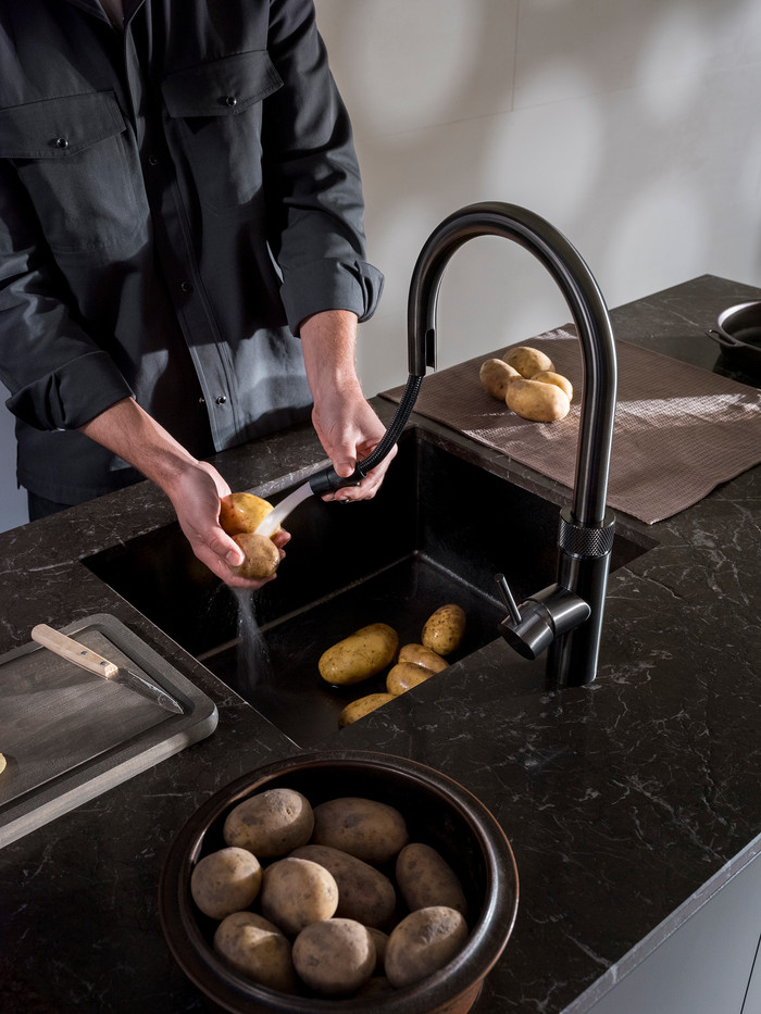 Quooker Flex Round Gunmetal product in use