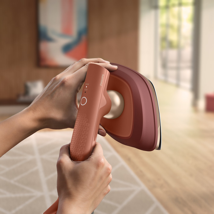 Philips One Turn GC213/50 product in gebruik