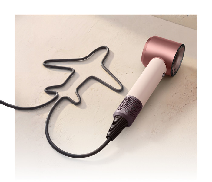 Dyson Supersonic Travel Ceramic Pink product in gebruik